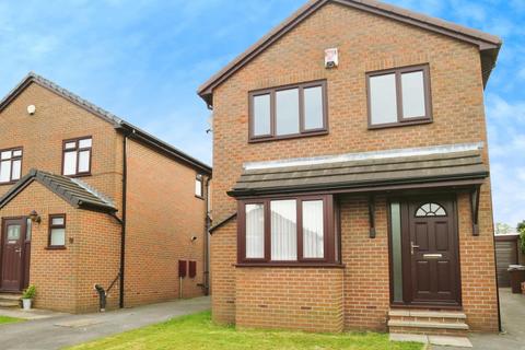 4 bedroom detached house to rent, Bruntcliffe Drive, Morley, LS27