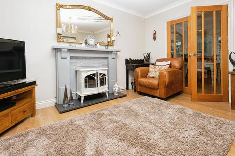 4 Birch Drive, Lees, Oldham, OL4 5DX