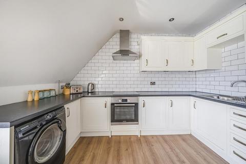 2 bedroom flat to rent, Frithwood Avenue,  Northwood,  HA6