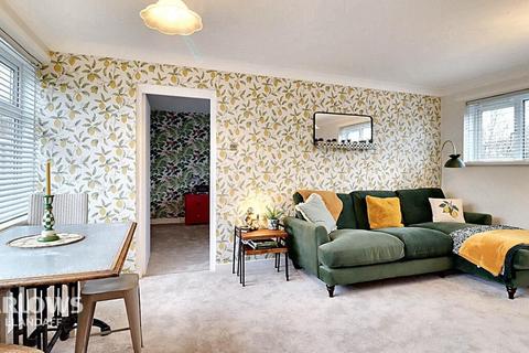 1 bedroom flat for sale, Curlew Close, Cardiff