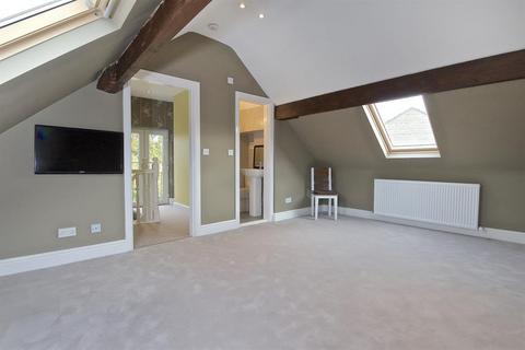 3 bedroom detached house for sale, Grange Avenue, Menston, Ilkley, LS29