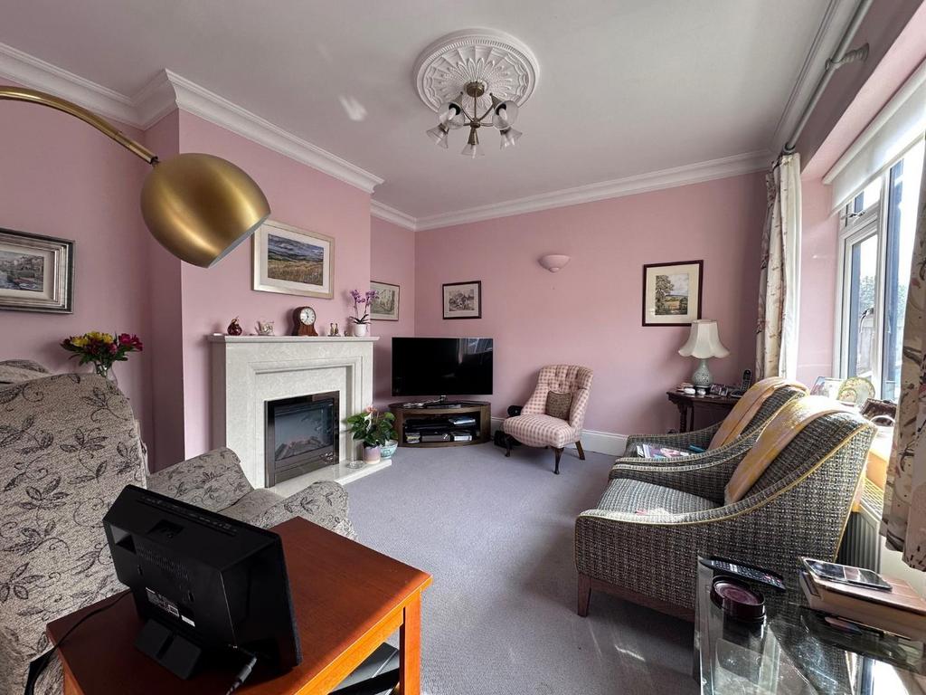 Living Room.jpg