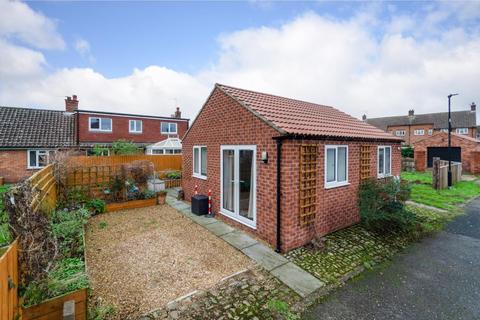 1 bedroom detached bungalow to rent, Central Avenue, Easingwold