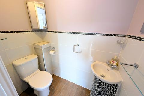 3 bedroom end of terrace house to rent, Meiklelaught Place, Saltcoats KA21