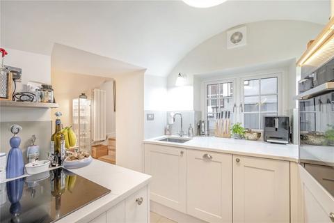 2 bedroom flat to rent, Cumberland Street, London SW1V