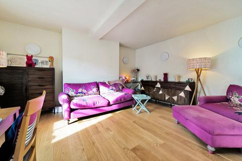 1 bedroom apartment for sale, Watling Street East, Towcester, Northamptonshire, NN12