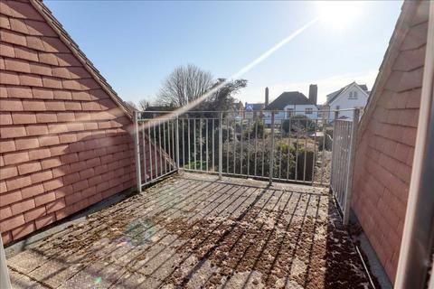 3 bedroom detached house for sale, Frinton on Sea CO13