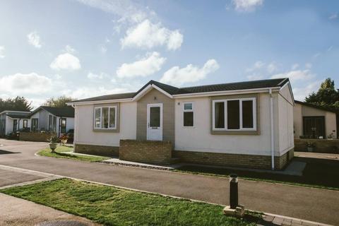 2 bedroom park home for sale, Countryside Location Cambs Norfolk Border