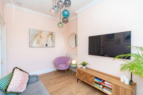 1 bedroom flat for sale, 17 (1F2), Cheyne Street, Stockbridge, Edinburgh, EH4 1JA