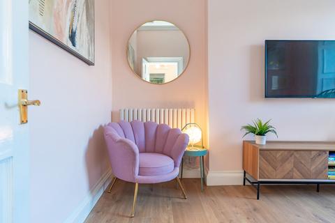 1 bedroom flat for sale, 17 (1F2), Cheyne Street, Stockbridge, Edinburgh, EH4 1JA