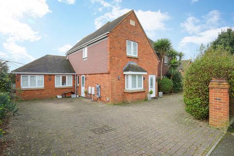 3 bedroom detached house for sale, Durlock Avenue, Ramsgate, CT11