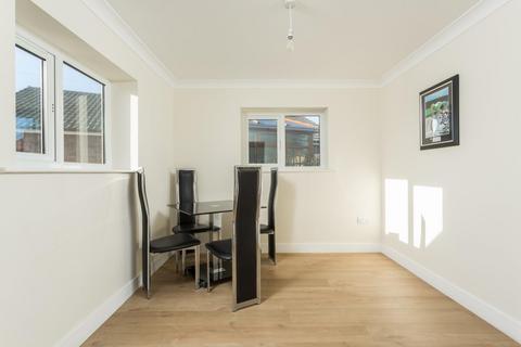 28 Beaumont Place, Brayton, Selby, YO8 9EW