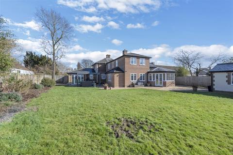 5 bedroom detached house for sale, Thetford Road, Coney Weston