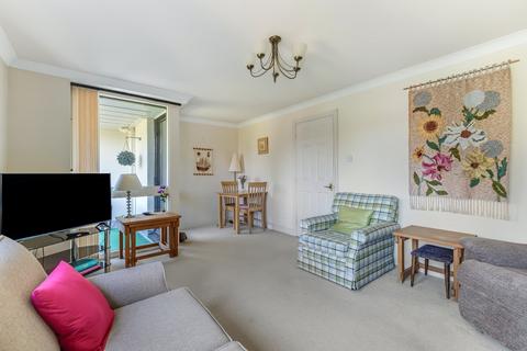 2 bedroom flat for sale, South Parade, Ilkley, West Yorkshire, LS29