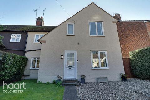 3 bedroom semi-detached house to rent, Defoe Crescent, COLCHESTER