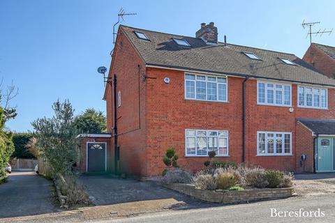 3 bedroom semi-detached house for sale, Priests Lane, Shenfield, CM15