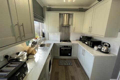 3 bedroom semi-detached house for sale, Middlesex Road, Leicester