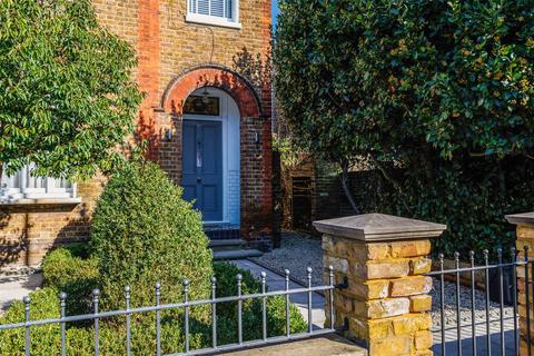 23 Clarence Road, Windsor, SL4 5AX