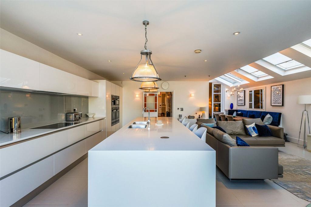 Kitchen/Diner/Family