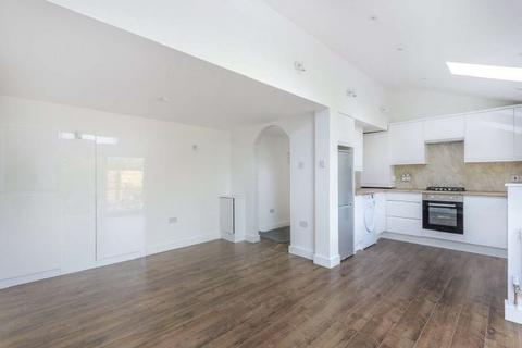 1 bedroom flat to rent, Hale End Close, Ruislip, HA4