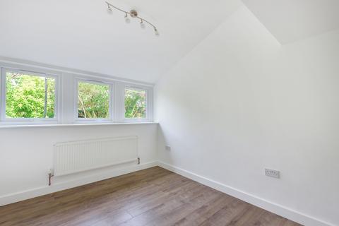 1 bedroom flat to rent, Hale End Close, Ruislip, HA4