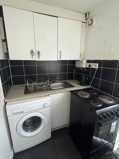 Studio to rent, Morpeth Close, Reading RG2