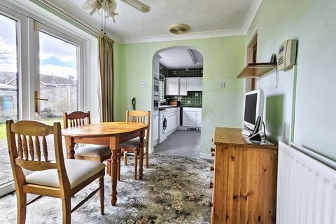 13 Mount Way, Pontesbury, Shrewsbury, SY5 0RB