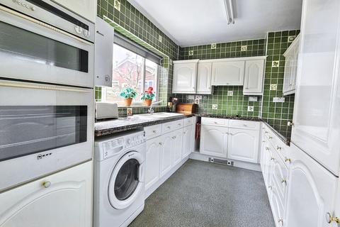 13 Mount Way, Pontesbury, Shrewsbury, SY5 0RB