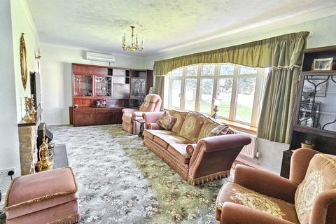 13 Mount Way, Pontesbury, Shrewsbury, SY5 0RB