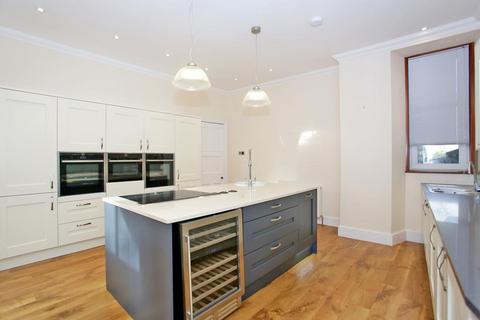 4 bedroom semi-detached house to rent, Belvidere Crescent, Aberdeen, AB25