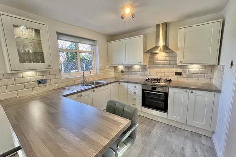 4 bedroom detached house for sale, Arundel Grange, Simmondley, Glossop