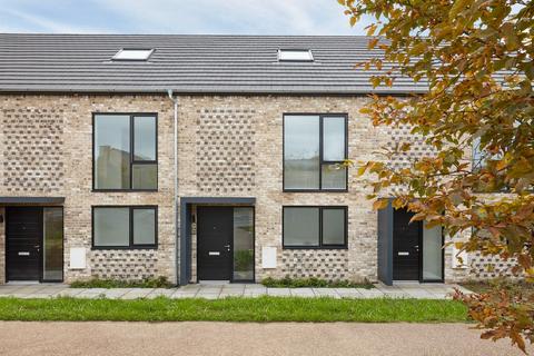 3 bedroom townhouse for sale, Willow Terrace, Trumpington, Cambridge