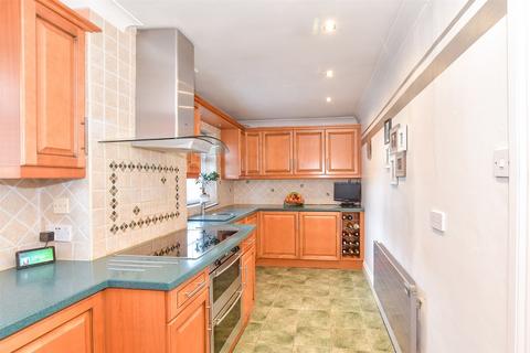 3 bedroom detached house for sale, Rough Common Road, Canterbury CT2