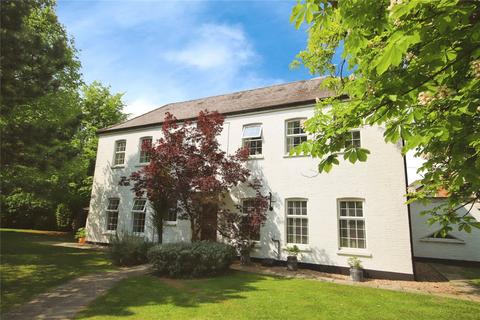 2 bedroom apartment to rent, Oxfordshire Place, Warfield, Bracknell, Berkshire, RG42