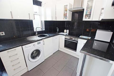 3 bedroom terraced house for sale, Eastcourt Lane, Gillingham