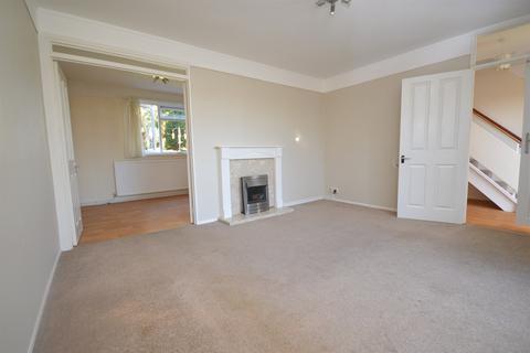 3 bedroom semi-detached house to rent, Coldnailhurst Avenue, Braintree, CM7