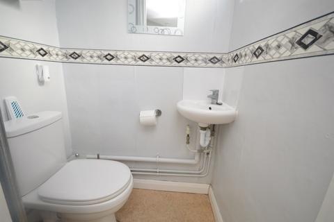 3 bedroom semi-detached house to rent, Coldnailhurst Avenue, Braintree, CM7