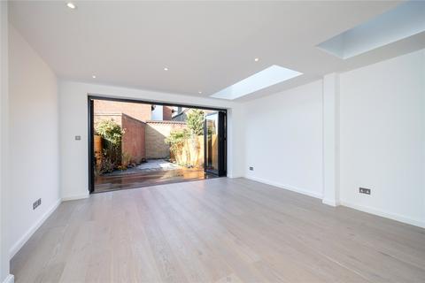 3 Kingsley Road, London, SW19 8HF