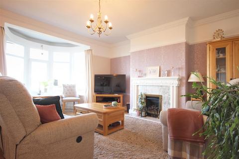 57 Esplanade, Hornsea, HU18 1NQ