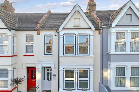 3 bedroom terraced house for sale, Moseley Street, Southend-on-Sea, Essex, SS2