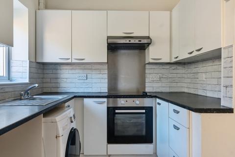 3 bedroom house to rent, Tunnel Avenue London SE10