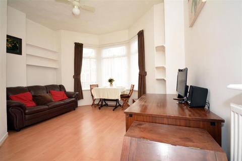 1 bedroom apartment to rent, Claude Road, Roath, Cardiff