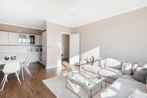 2 bedroom flat for sale, Belsize Park Gardens, London, NW3