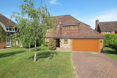 Lincoln Close, Eastbourne, BN20 7TZ