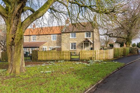2 bedroom character property for sale, Lockton, Pickering