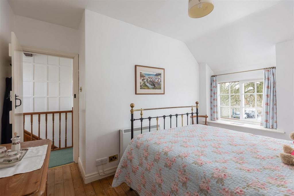 Bell Cottage Bedroom 1-2.jpg
