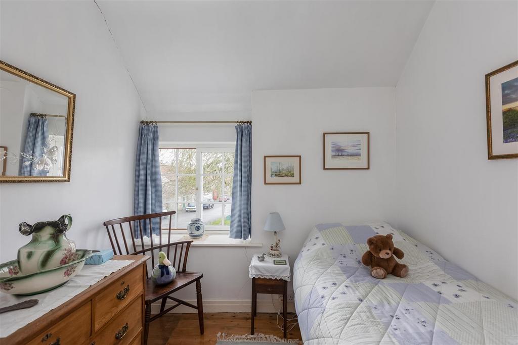 Bell Cottage Bedroom 2-2.jpg