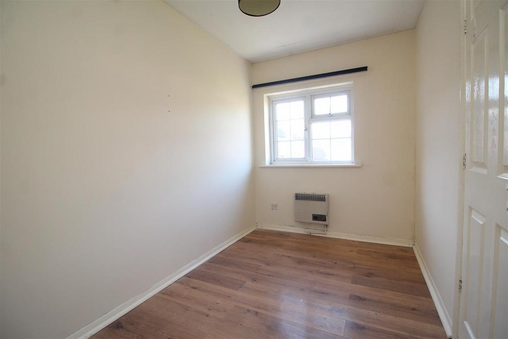 Bedroom 2 .JPG