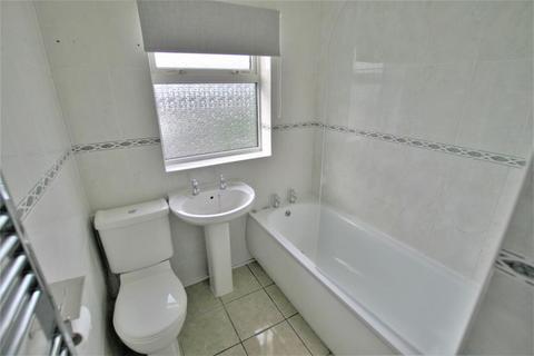 3 bedroom semi-detached house to rent, Snape Hill Lane, Dronfield, S18