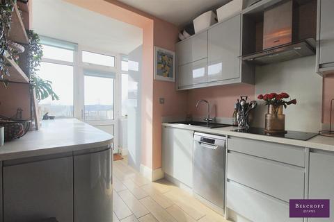 137 Barnsley Road, Darfield, Barnsley, S73 9PE